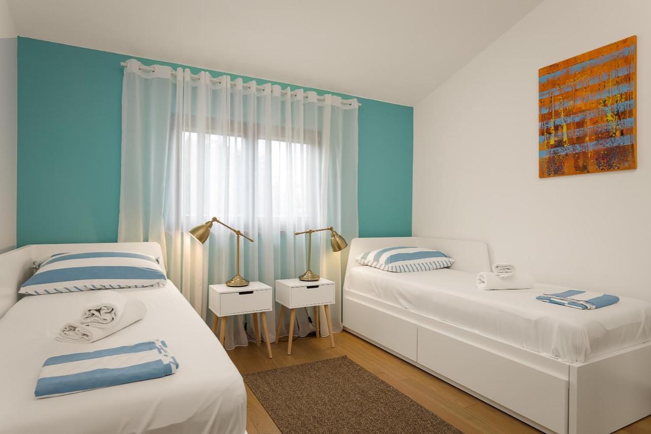 Apartments Cesare With Shared Pool Liznjan Luaran gambar